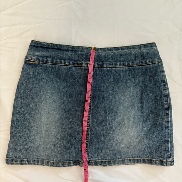 💙 Jordache Denim Mini Skirt – Size 3/4 – Y2K Icon Energy 💙 - Picture 3 of 8